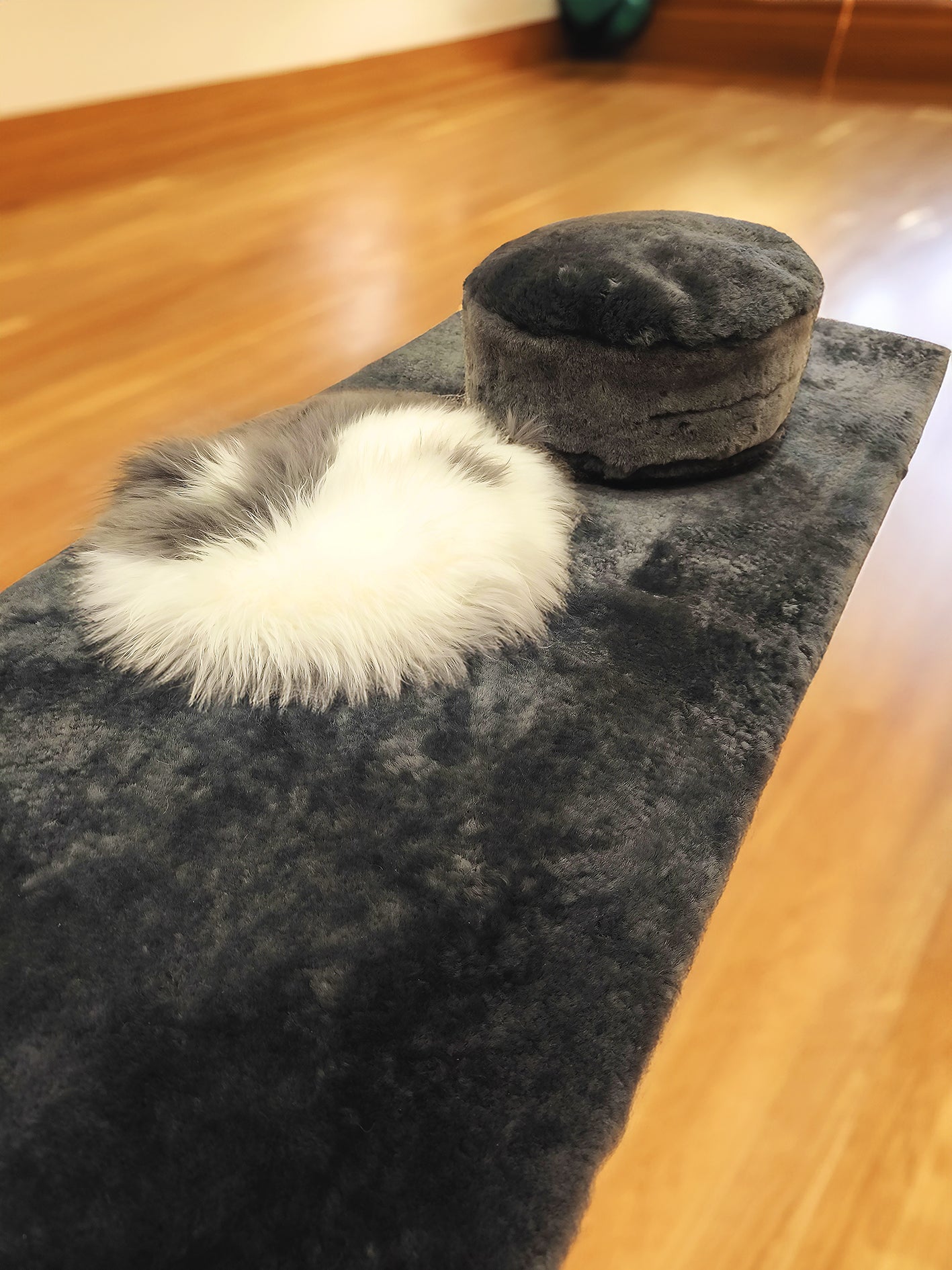 Yoga-/Meditiationskissen - komplett aus Lammfell - Leibersperger Lammfell
