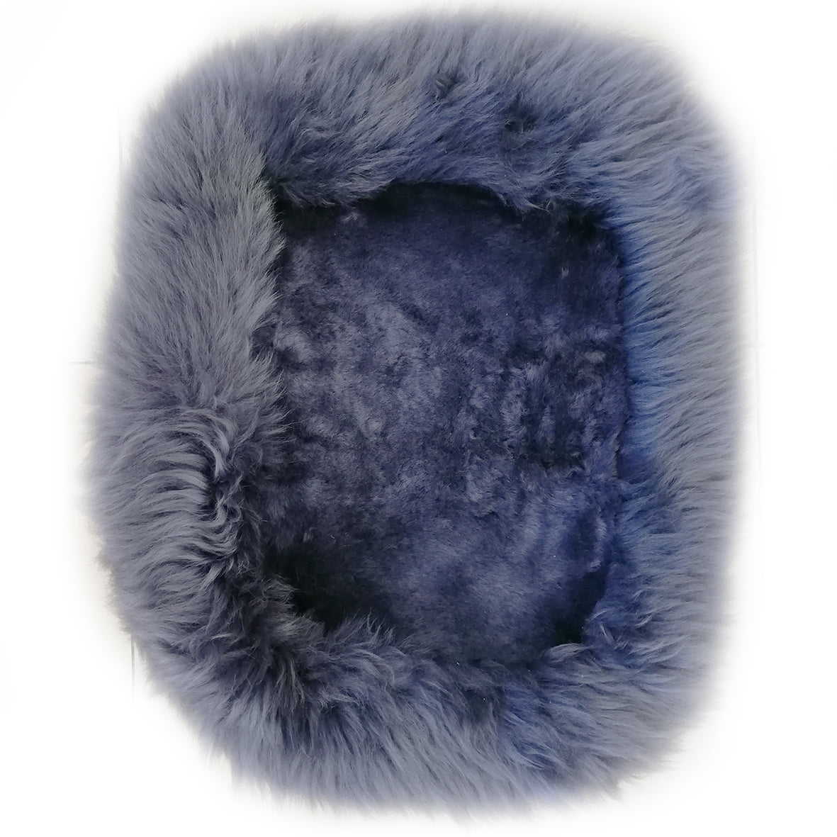 Hundebett - Katzenbett - Lammfell - verschiedene Größen - Leibersperger Lammfell Shop