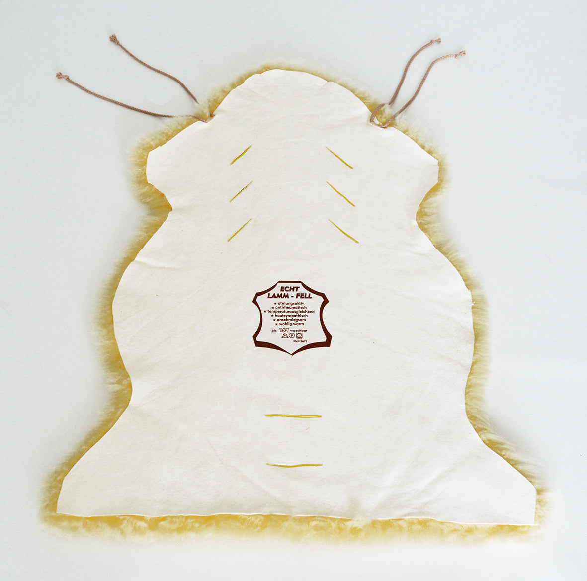 Lammfell-Auflage - Kindersitz - Naturform - 80 x 50 cm - Leibersperger Lammfell Shop