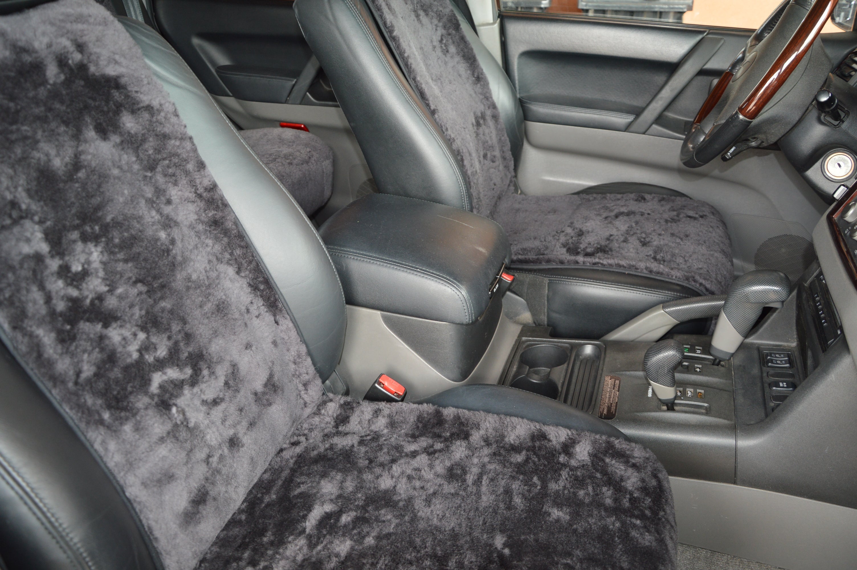 Lammfell-Sitzauflage-Autofell